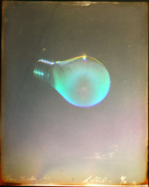 LIGHTBULB 1976
(with Hans Bjelkhagen)
8” x10” Achromatic white light transmission hologram